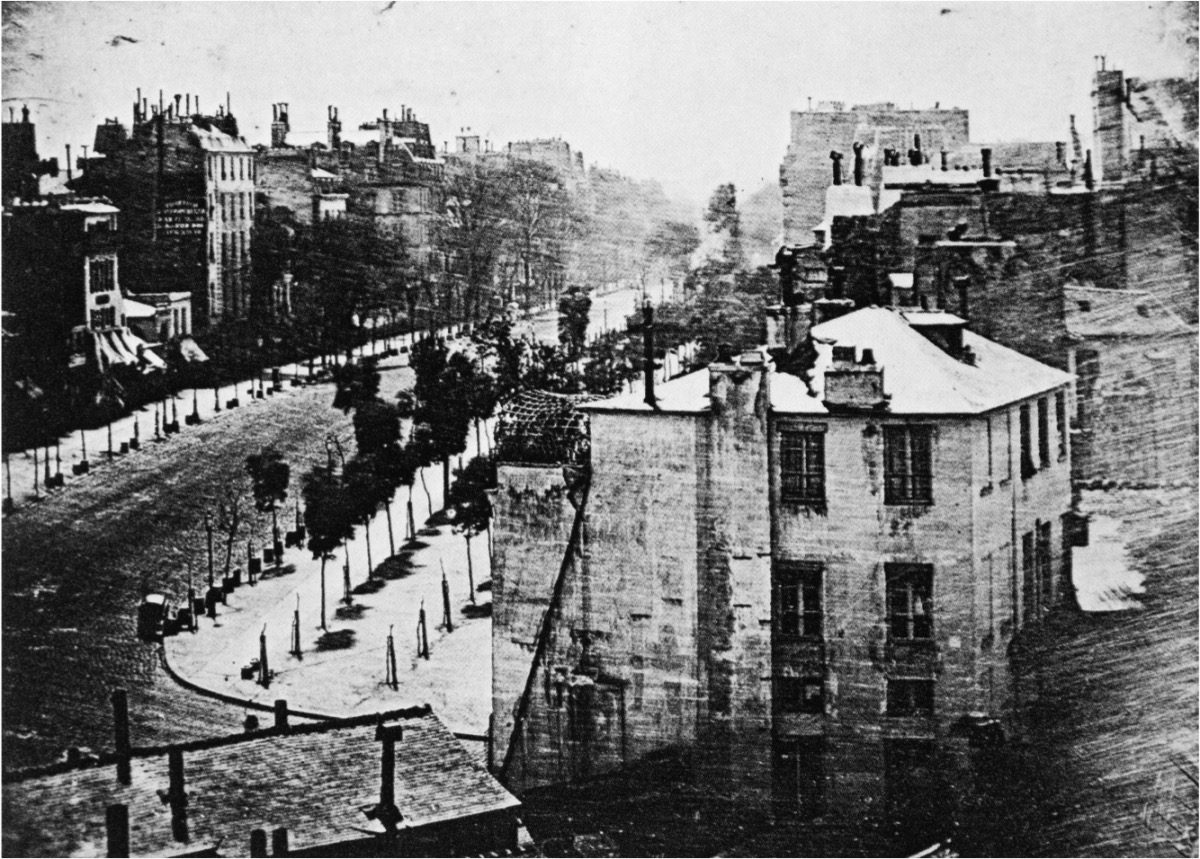 The companion daguerreotype Daguerre exposed at midday from the same window on the same day as the 8 a.m. Boulevard du Temple plate.